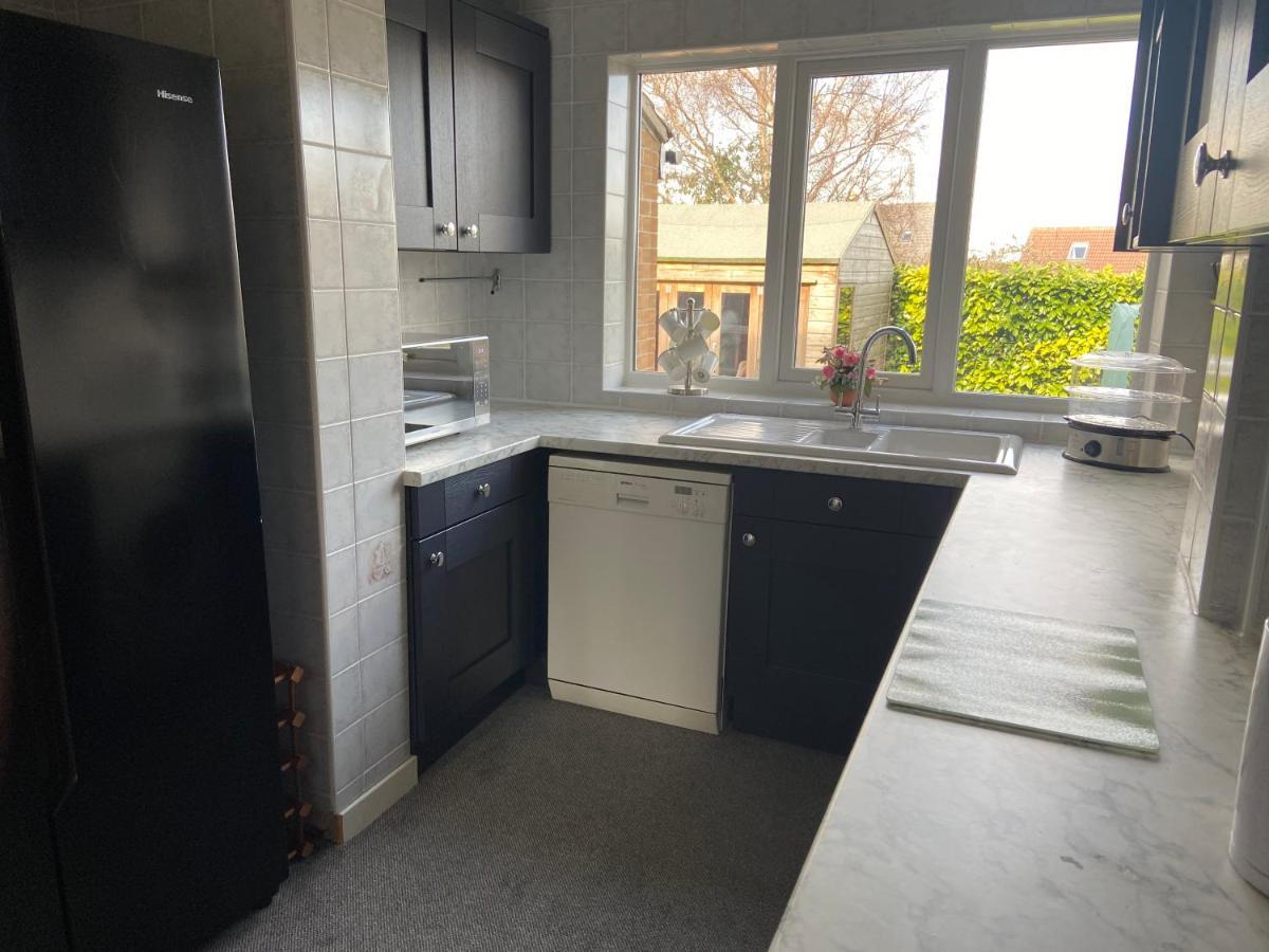 Large 4 Bedroom Home In Boston Spa Village In-Between York, Harrogate And Leeds, Sleeps 9 Екстериор снимка