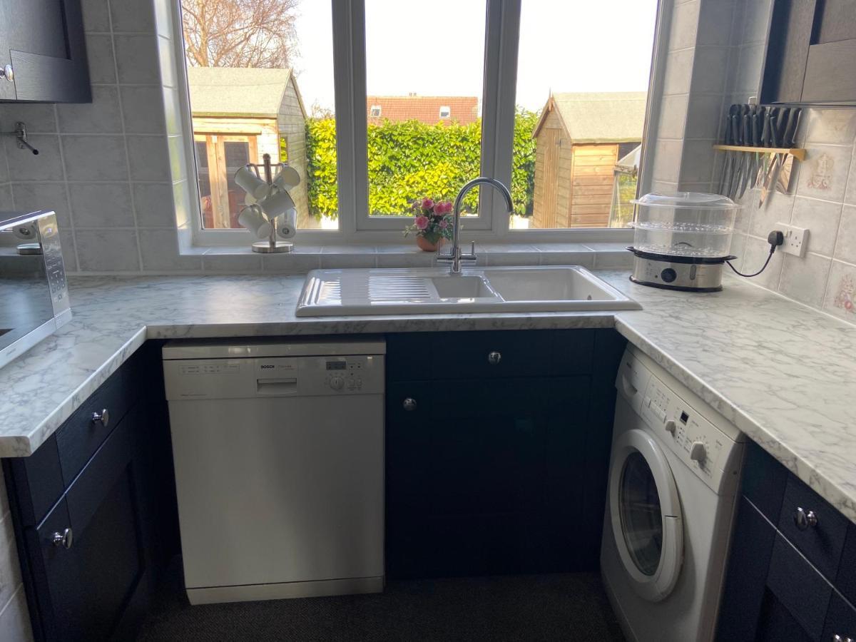 Large 4 Bedroom Home In Boston Spa Village In-Between York, Harrogate And Leeds, Sleeps 9 Екстериор снимка