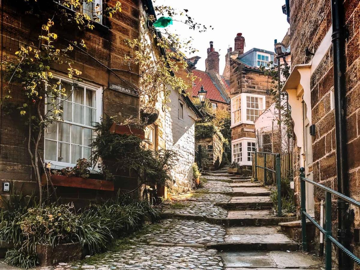 Large 4 Bedroom Home In Boston Spa Village In-Between York, Harrogate And Leeds, Sleeps 9 Екстериор снимка
