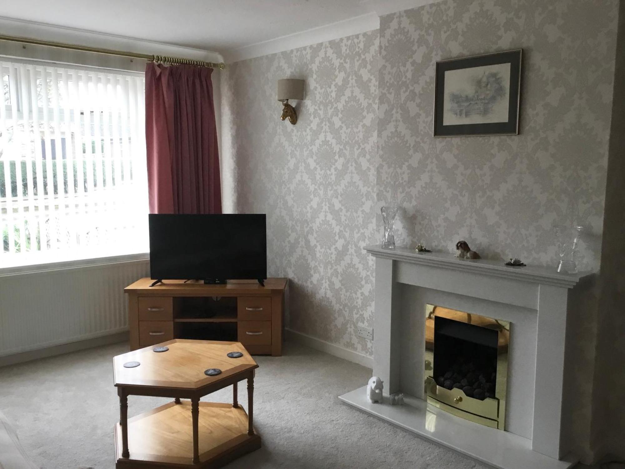 Large 4 Bedroom Home In Boston Spa Village In-Between York, Harrogate And Leeds, Sleeps 9 Екстериор снимка